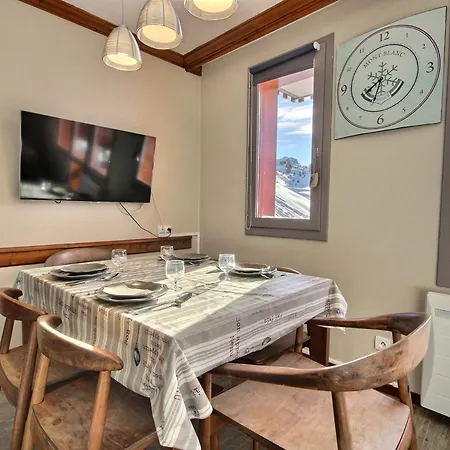 Renove 3 Pieces, 6 Pers., Au Pied Des Pistes - Fr-1-455-65 La Plagne